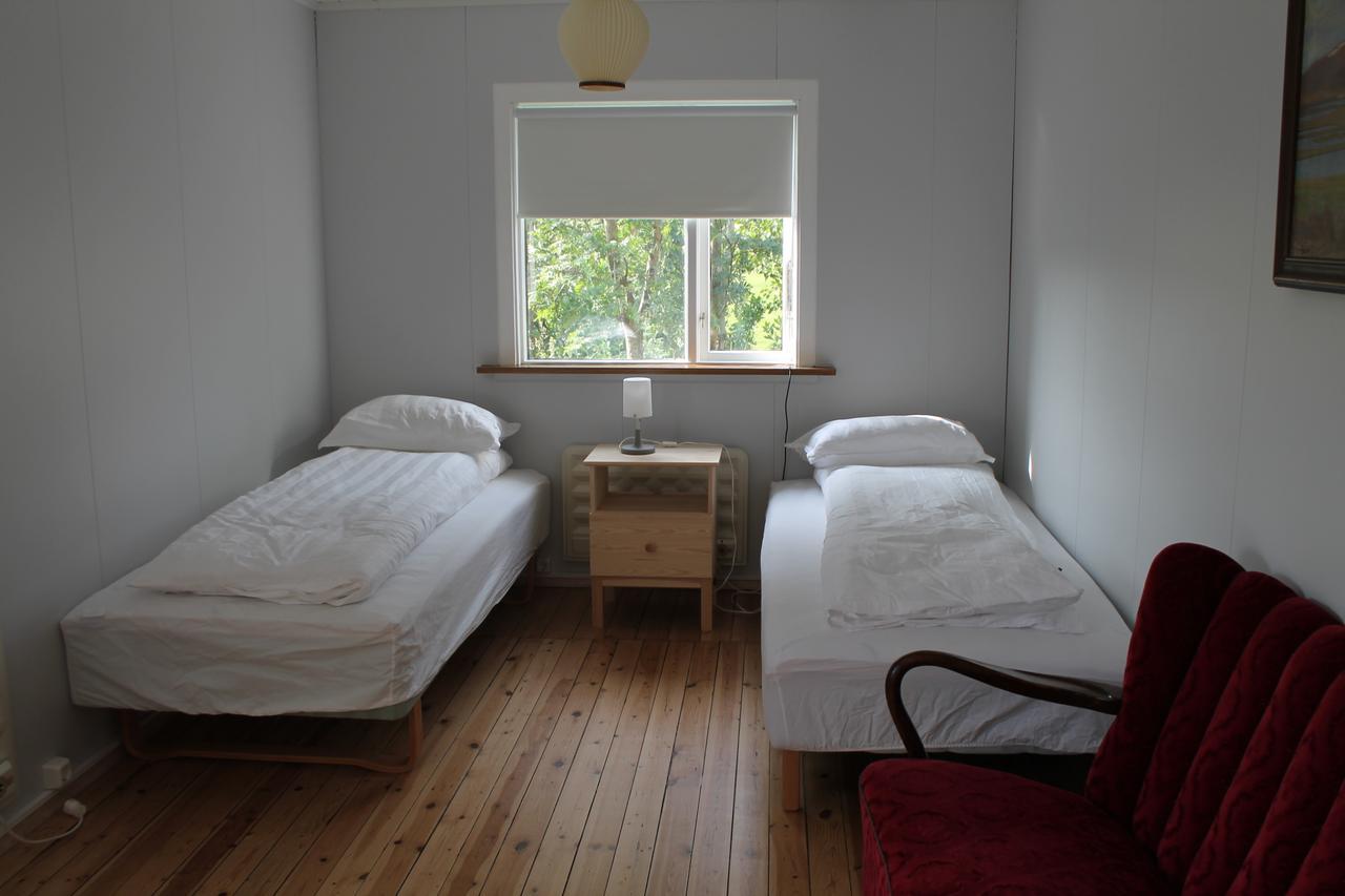 Midhop Guesthouse Thingeyrar Exterior photo